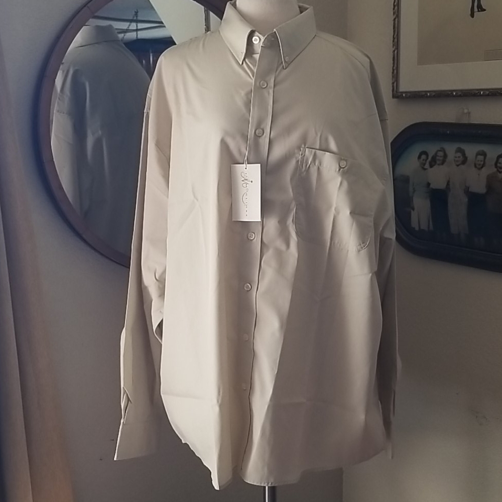 NWT Il Migliore Button Up